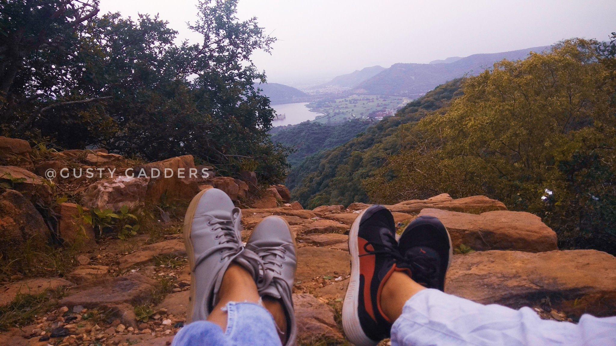 6 Reasons Why You Should Travel with Your Best Friend?