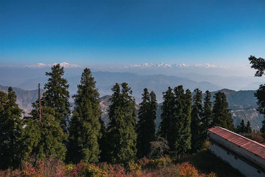 Panoramic Views of Himalayas from Surkanda Devi Temple, Kanatal